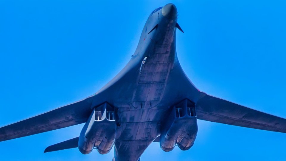 B-1R: The 'Regional' Version Of The B-1B Lancer Bomber That Failed ...